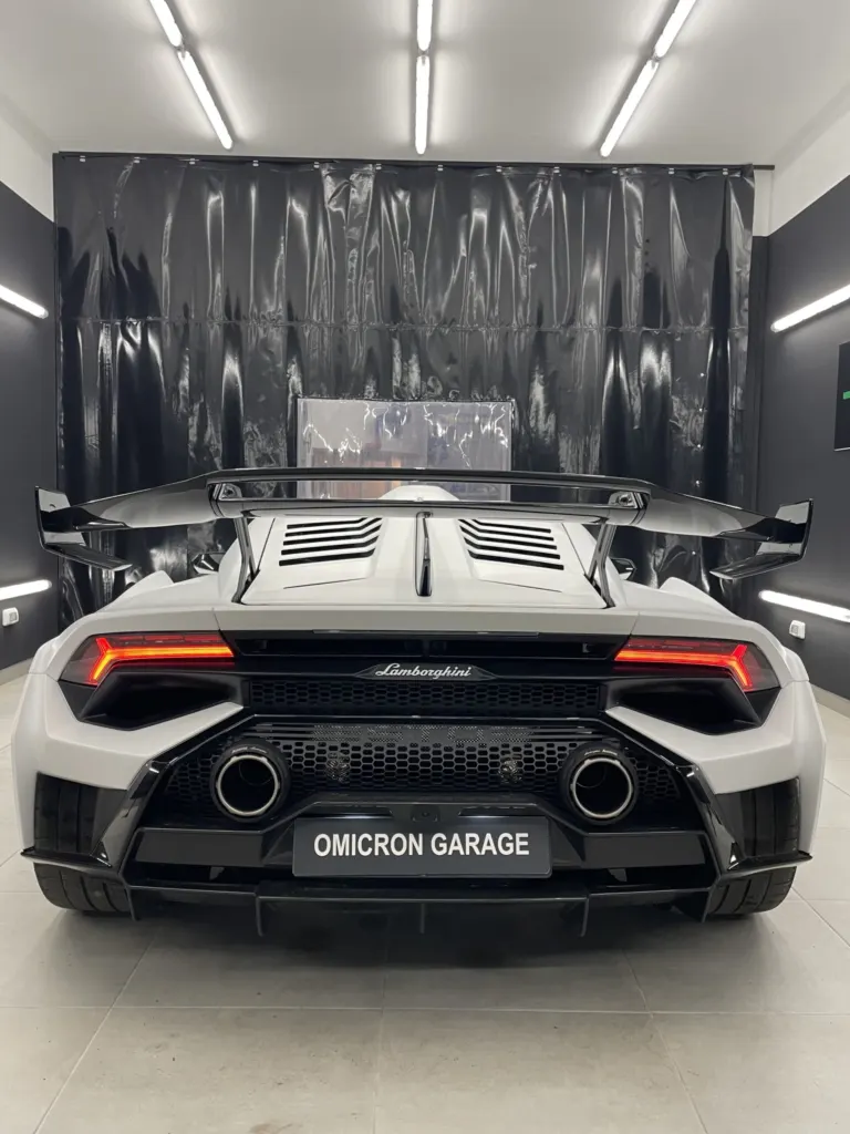 Lamborghini Huracán STO
