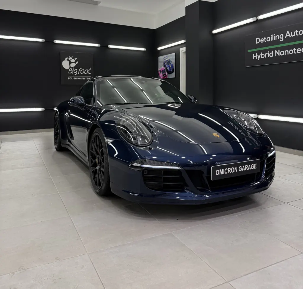 Porsche 991 Carrera GTS